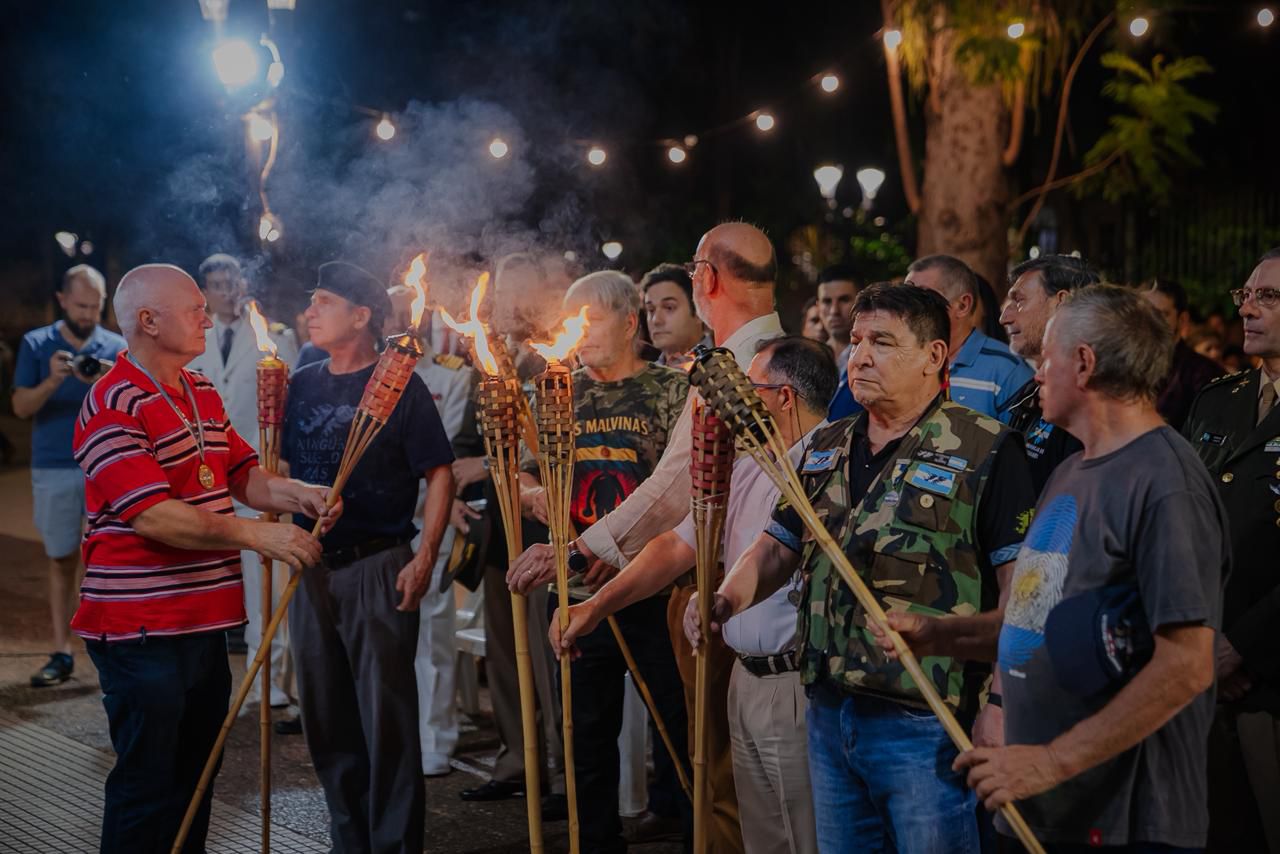 Vigilia por Malvinas en Posadas: Instan a reconocer la heroicidad y a los caídos 4